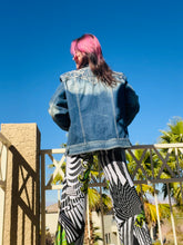 Load image into Gallery viewer, Vintage Reba Denim Jacket