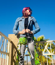 Load image into Gallery viewer, Juicy Denim Jacket