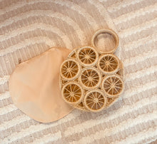 Load image into Gallery viewer, Round Rattan Purse