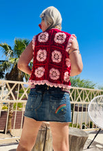 Load image into Gallery viewer, Vintage Crochet Rosette Vest