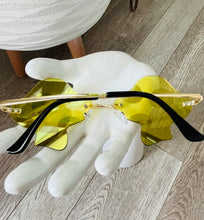 Load image into Gallery viewer, Retro Yellow Mushroom Sunglasses