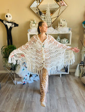 Load image into Gallery viewer, Ivory Handmade Crochet Kimono Jacket