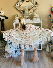 Load image into Gallery viewer, Ivory Handmade Crochet Kimono Jacket
