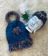 Load image into Gallery viewer, Periwinkle Blue Crochet Clutch Purse