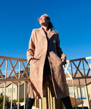 Load image into Gallery viewer, Vintage Champagne Lace Moda International Jacket
