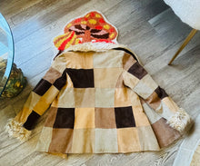 Load image into Gallery viewer, Outbrook Vintage Patchwork Jacket
