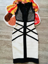 Load image into Gallery viewer, Instantly Sliming Statement Dress
