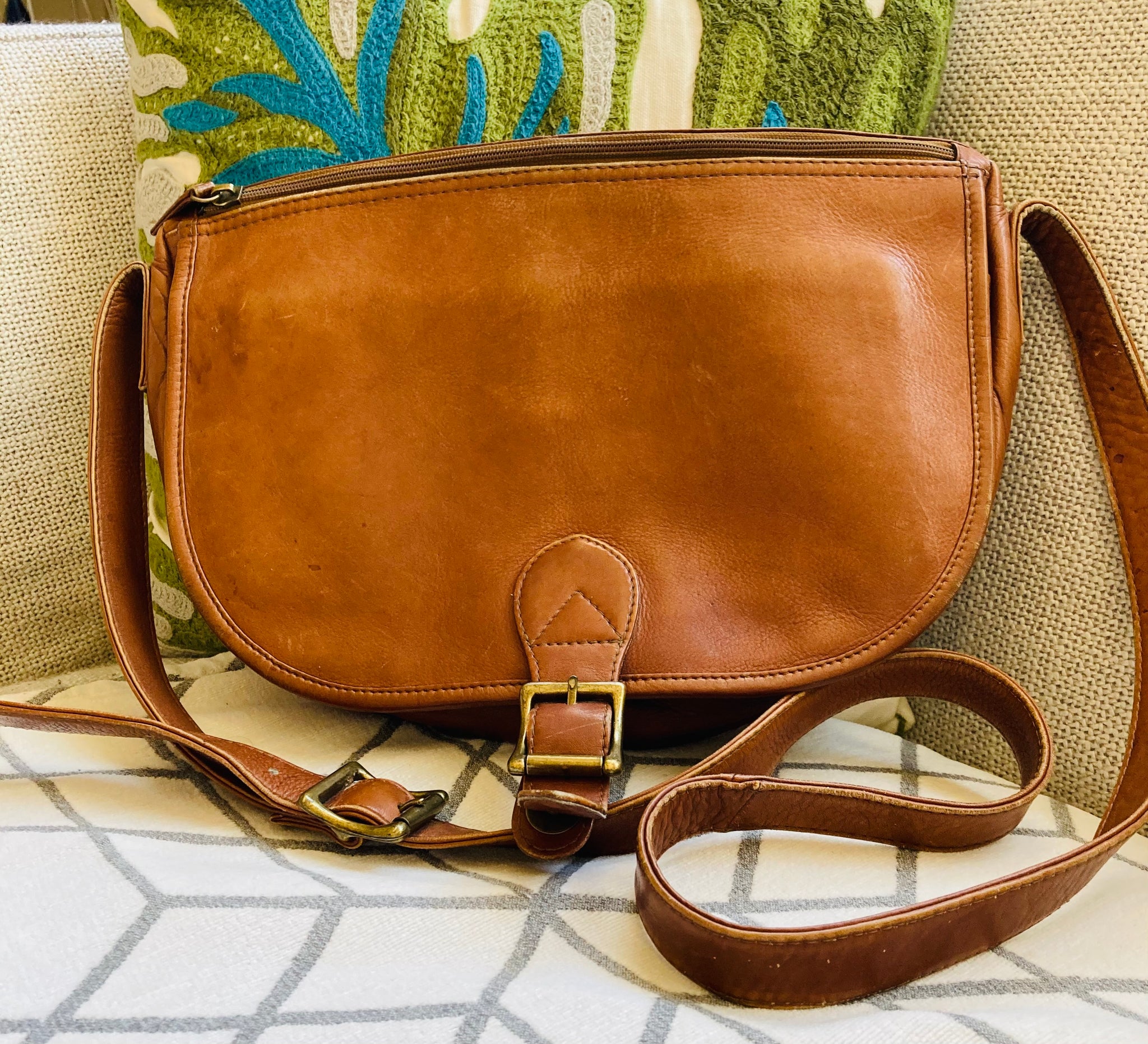 Coach Vintage Leather Saddle Crossbody Shoulder store Bag